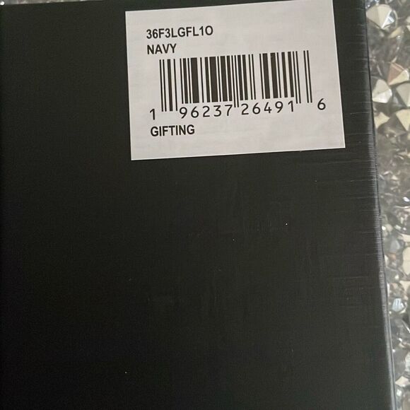 New in box Michael kors navy blue pair of rubber air tags $78 MSRP - Picture 8 of 9